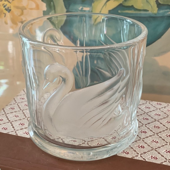 Other - Elegant Swan Glass planter